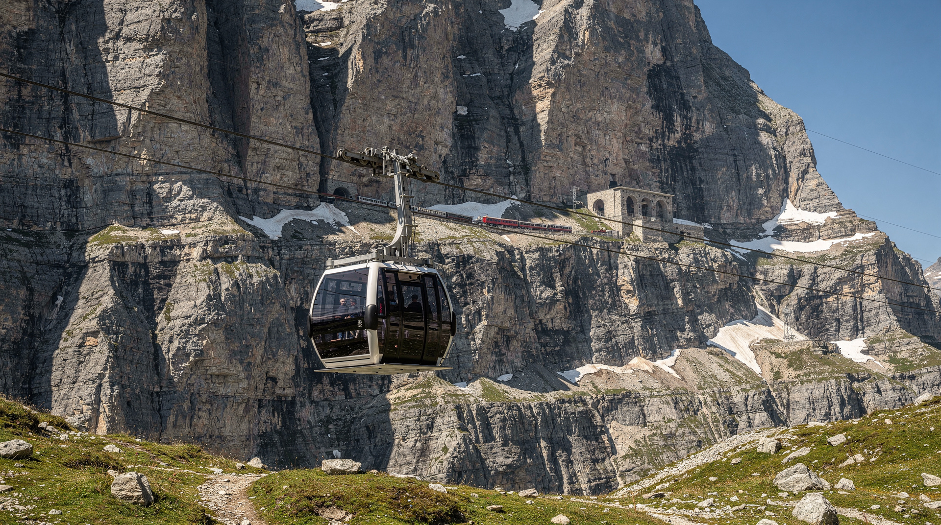 Eiger Express vs Jungfrau Railway: which route to Jungfraujoch?