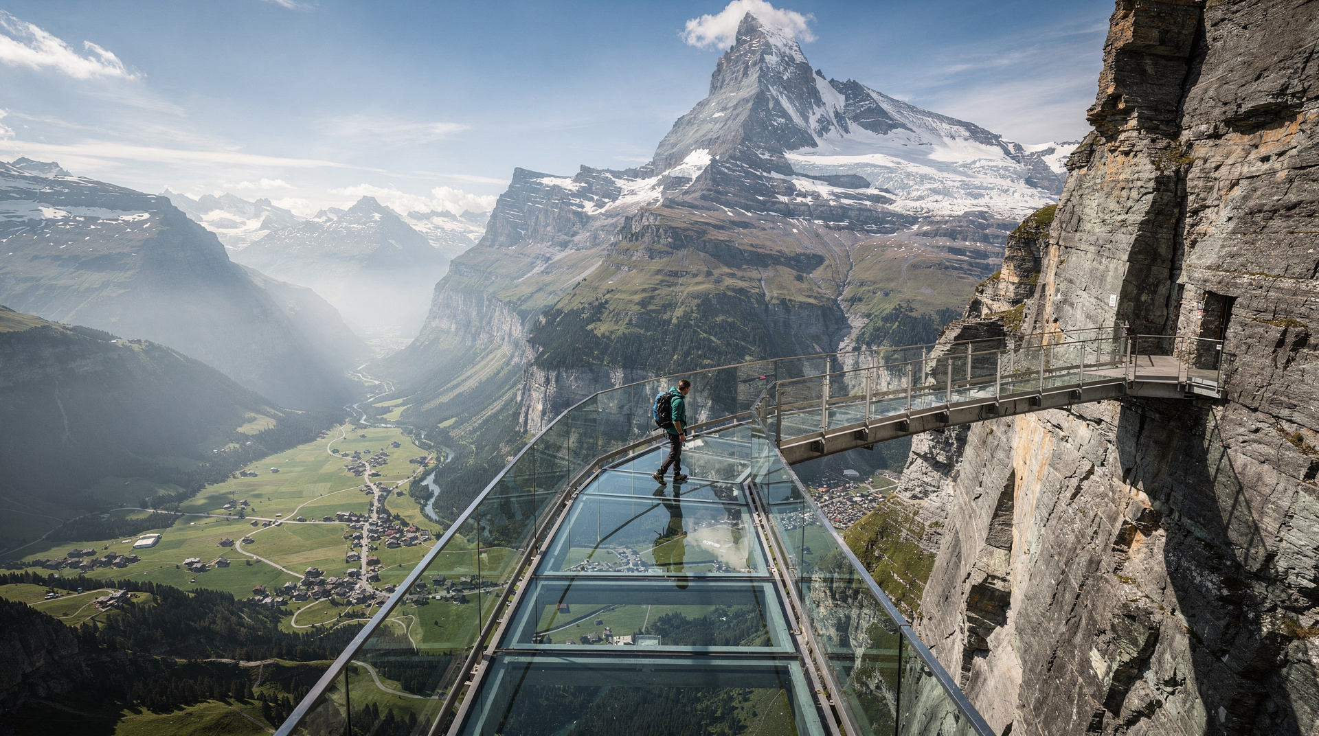 Grindelwald First: cliff walk and mountain adventures